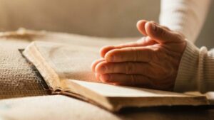 Aquele que habita no esconderijo do Altíssimo, à sombra do Onipotente descansará.