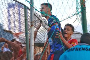 Goleiro Felipe defende penalti e dá título ao América / Foto: Canindé Pereira