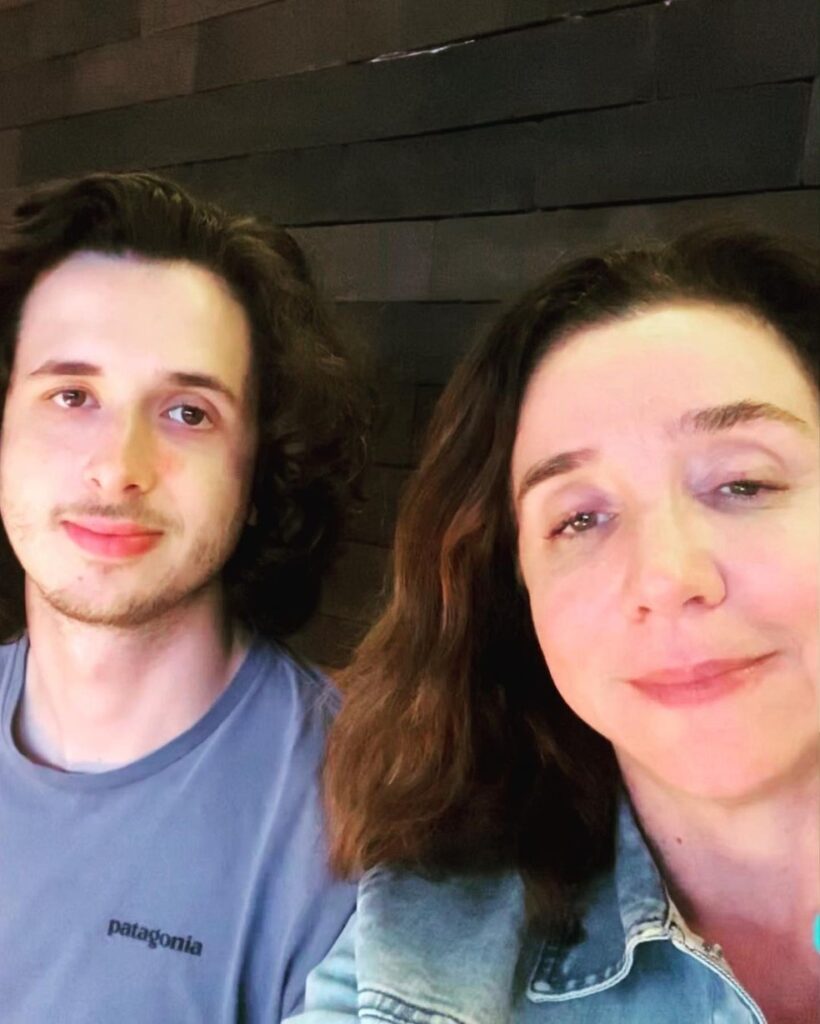 Marisa Orth com o filho único, João Antonio — Foto: Instagram