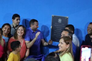 Prefeito Emidio Jr. inaugurou a Praça em Macaiba. Foto: Divulgação