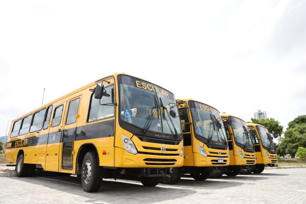 educação profissional onibus escolar