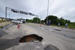Buraco após Ponte Nova (5)