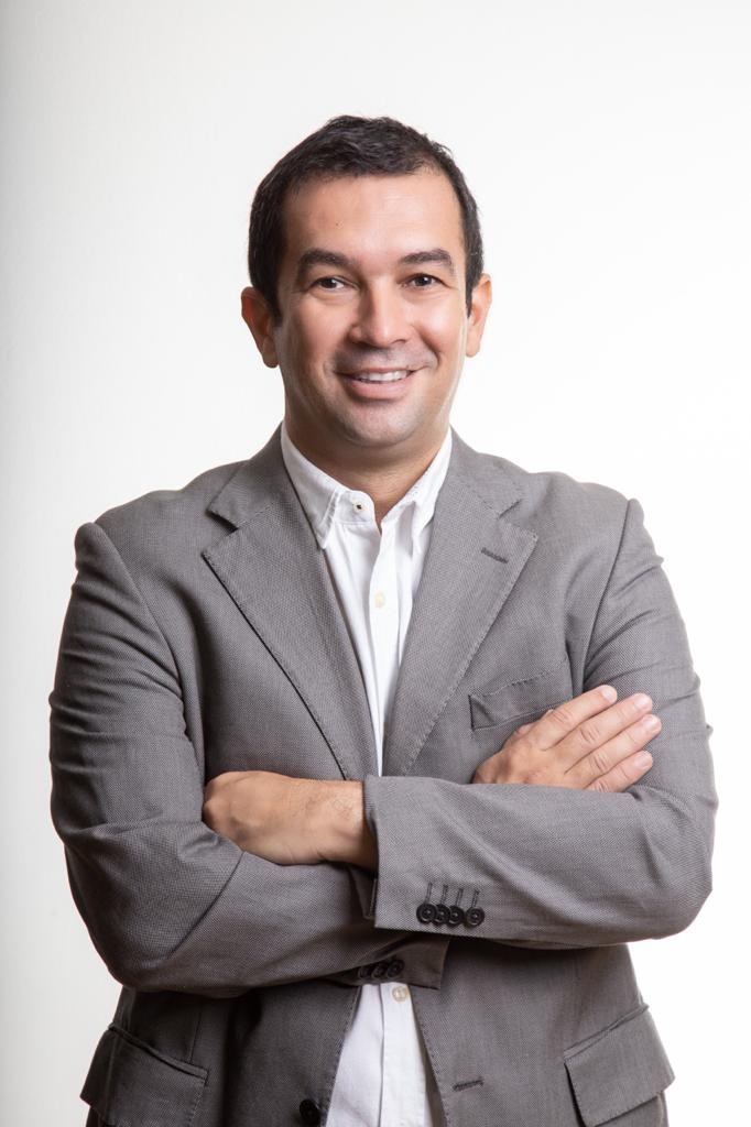O jornalista e especialista em marketing político, Alan Oliveira, é o diretor do Persona Summit. Foto: Divulgação.