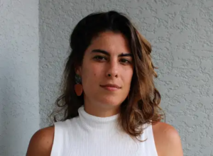 Júlia Ferraz é especialista em mudanças climáticas e emergências. Foto: Arquivo pessoal.